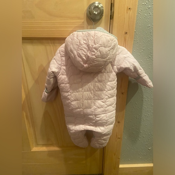 Northface Pink Infant Bunting Snowsuit, Size 3-6 months - Picture 3 of 7
